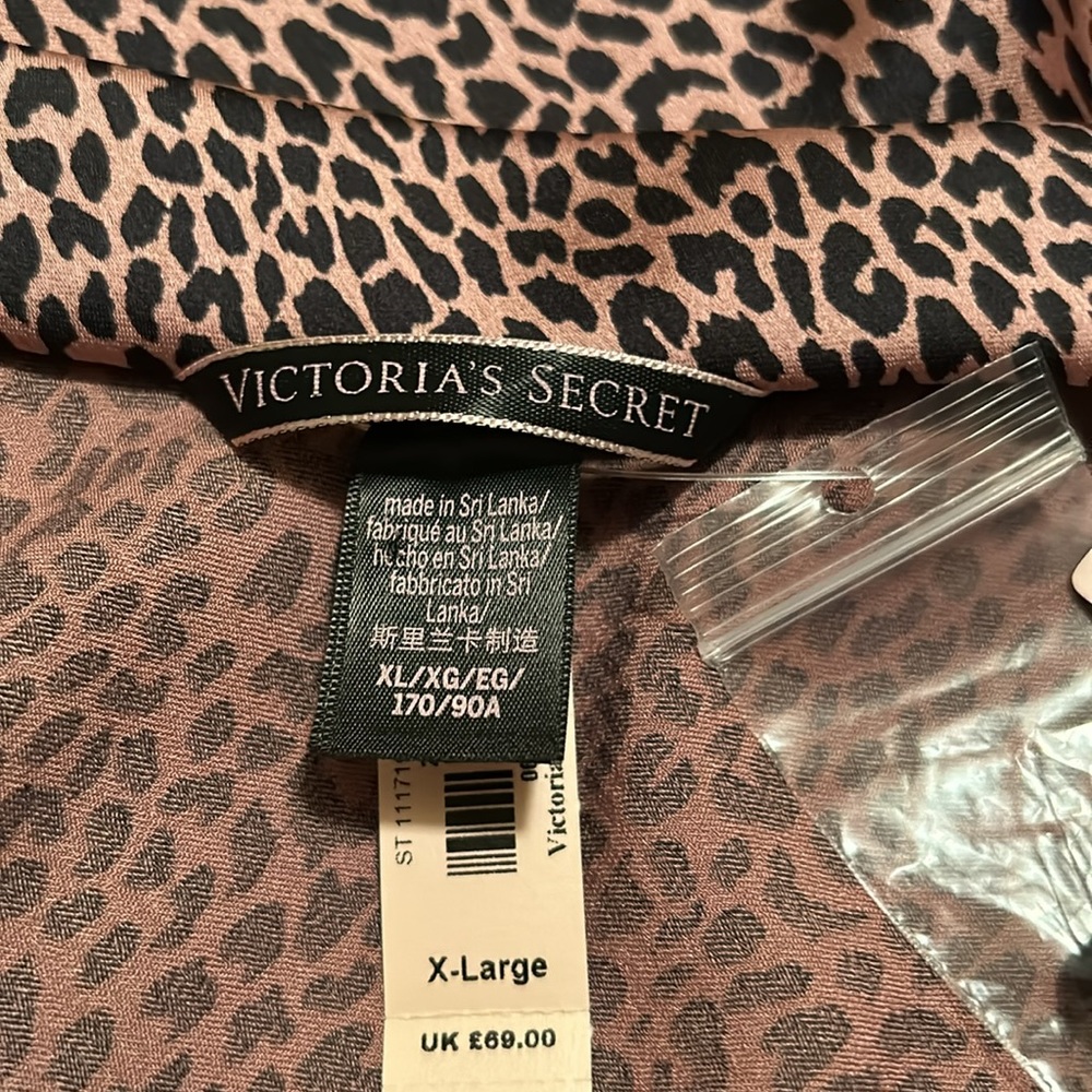 New! Victoria's Secret Leopard Side Slit Satin Skirt - Picture 6 of 10
